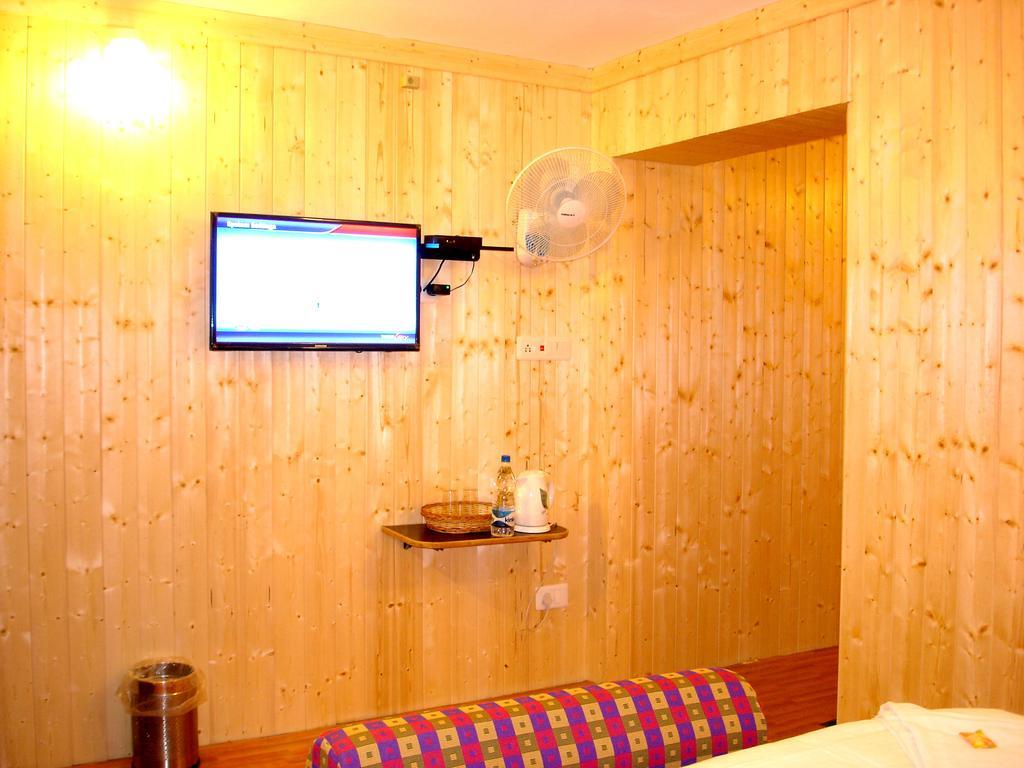 Ikraam Inn Bed & Breakfast Srīnagar Pokój zdjęcie