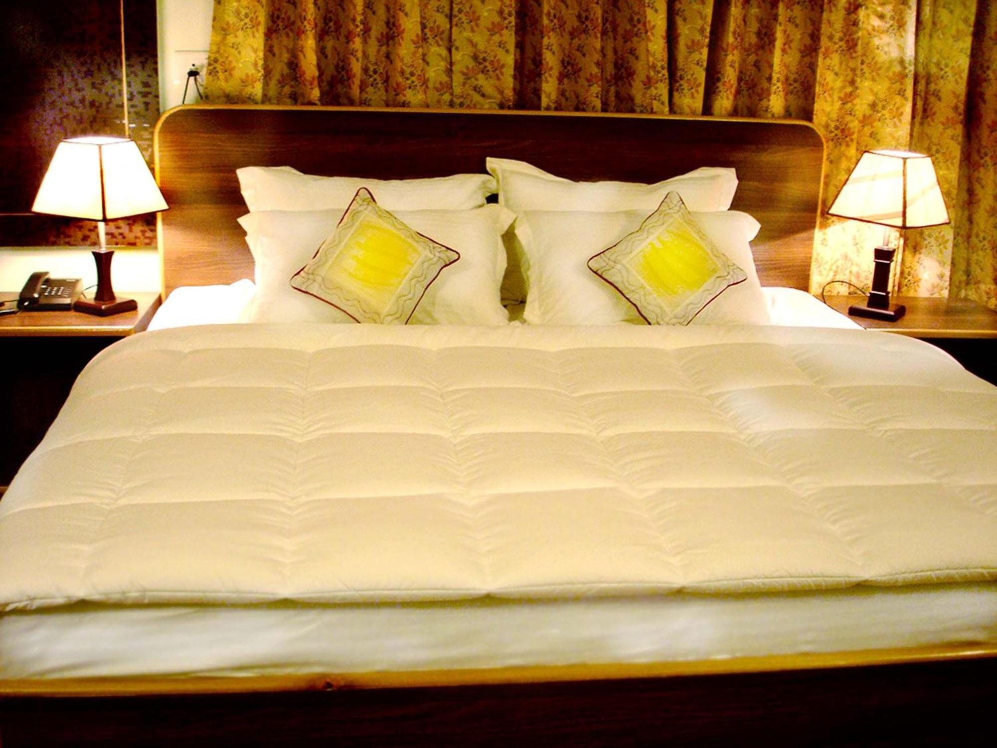 Ikraam Inn Bed & Breakfast Srīnagar Zewnętrze zdjęcie