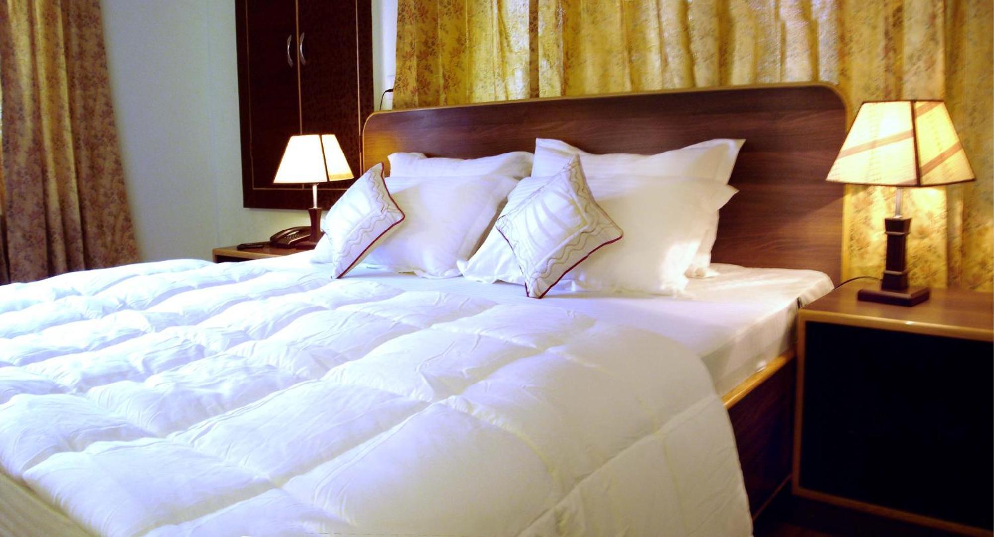 Ikraam Inn Bed & Breakfast Srīnagar Zewnętrze zdjęcie